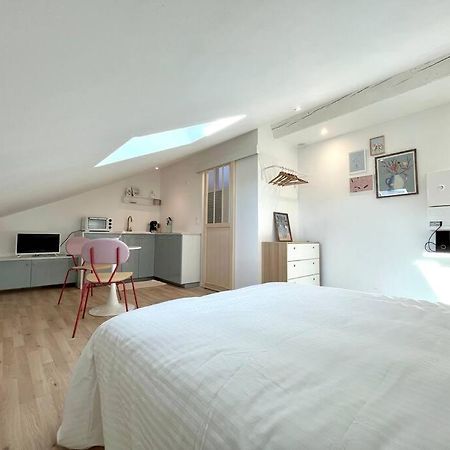 Апартаменты Studio Jade : Charmant Logement Place Clemenceau По Экстерьер фото