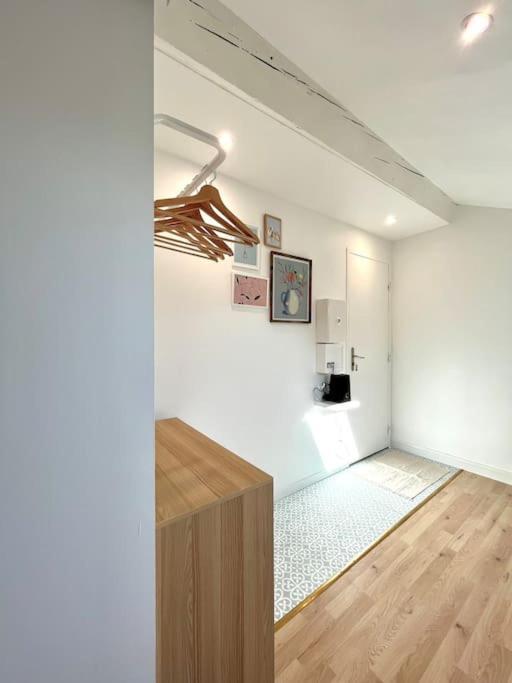 Апартаменты Studio Jade : Charmant Logement Place Clemenceau По Экстерьер фото