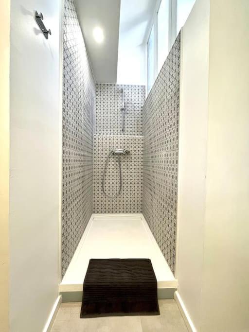 Апартаменты Studio Jade : Charmant Logement Place Clemenceau По Экстерьер фото